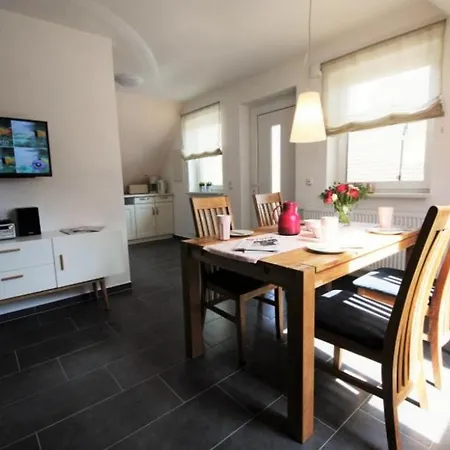 Apartment K 102 Og - Stilvolle Ferienwohnung An Der Müritz In Röbel An Der Müritz